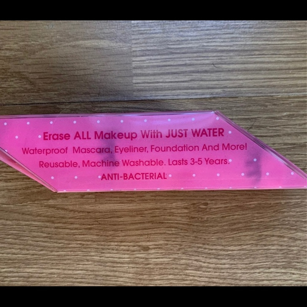 Mini Plus Makeup Eraser - Picture 3 of 3
